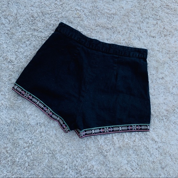 Anthropologie Champagne & Strawberry Shorts Size M - Picture 4 of 4